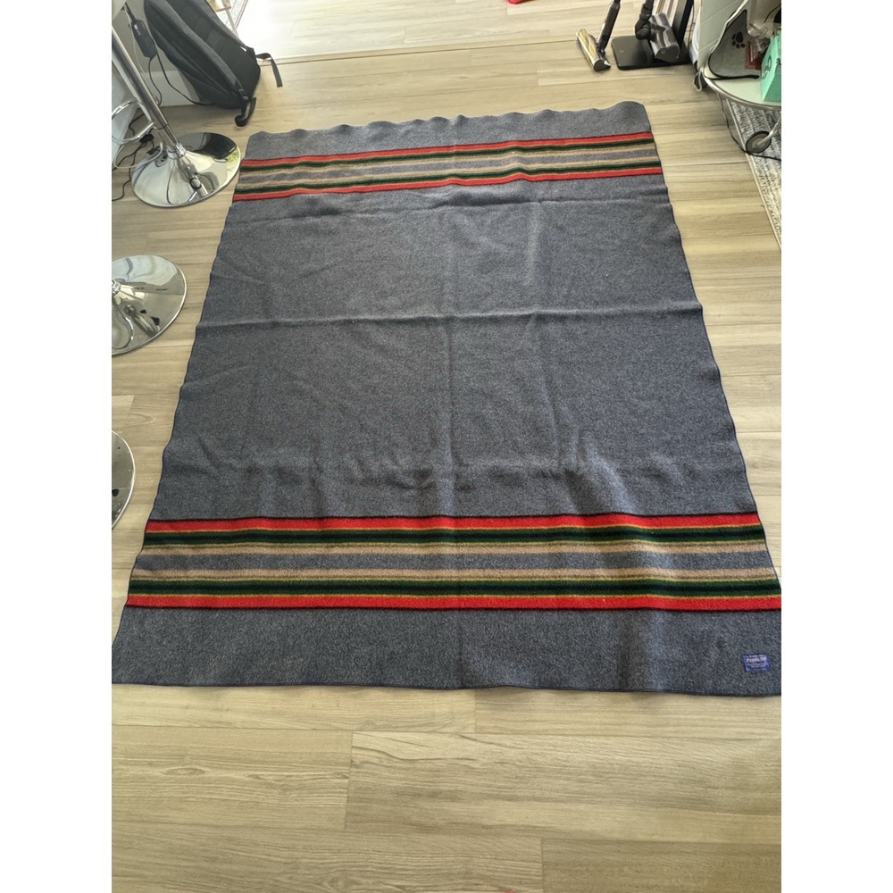 Pendleton Yakima Camp Blanket Blue W/Stripes 86% Wool 14% Cotton 65" X  82" TWIN